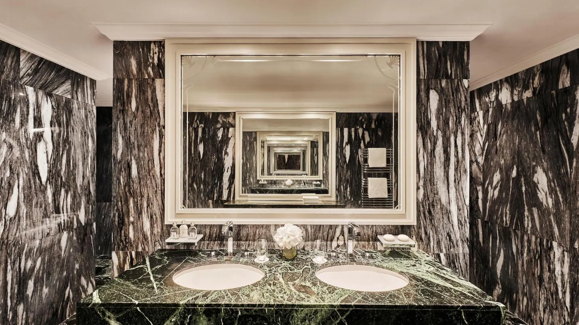 Hotel Barriere Le Majestic Cannes 5*,  Francie