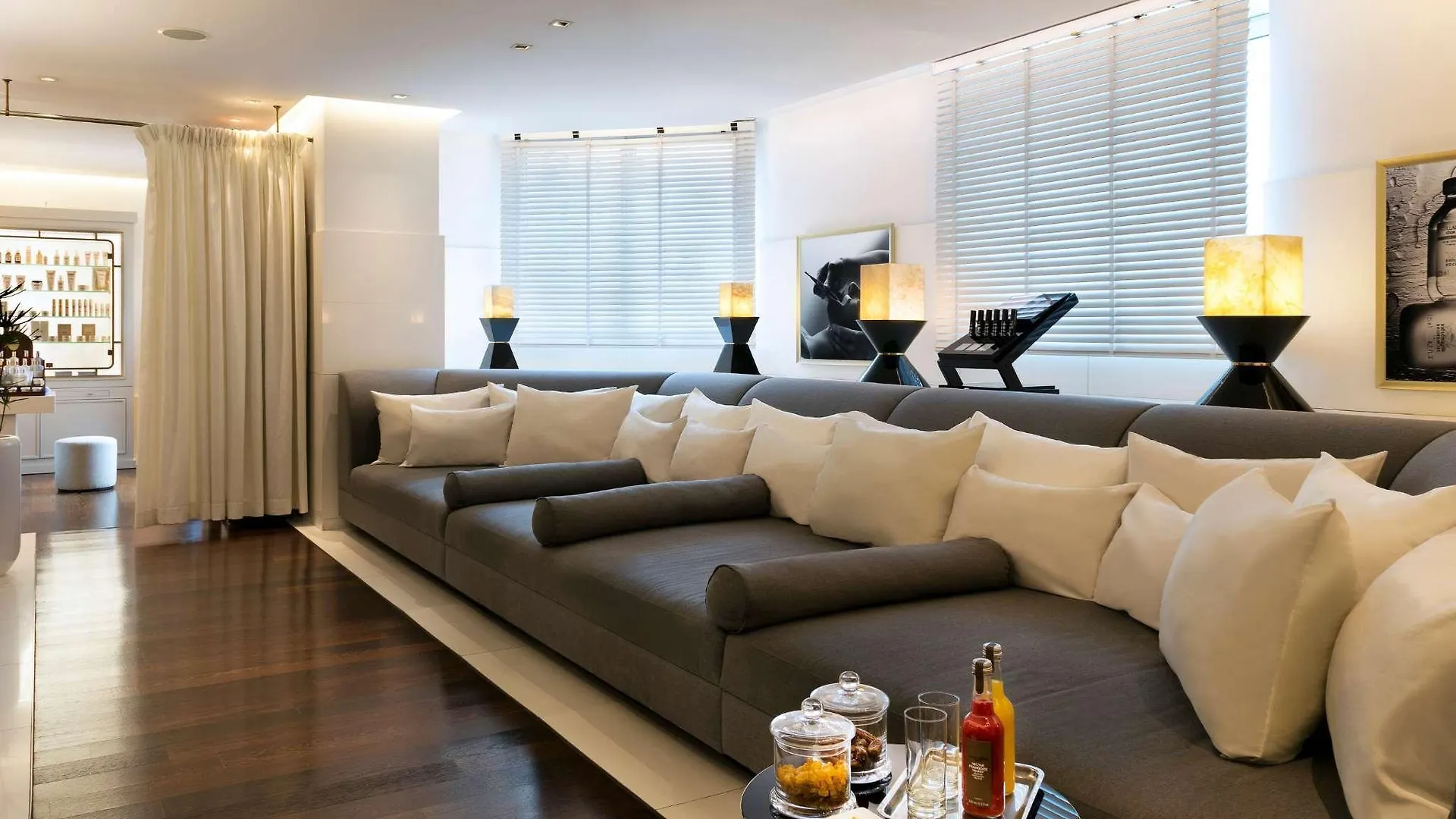 Hotel Barriere Le Majestic Cannes 5*,