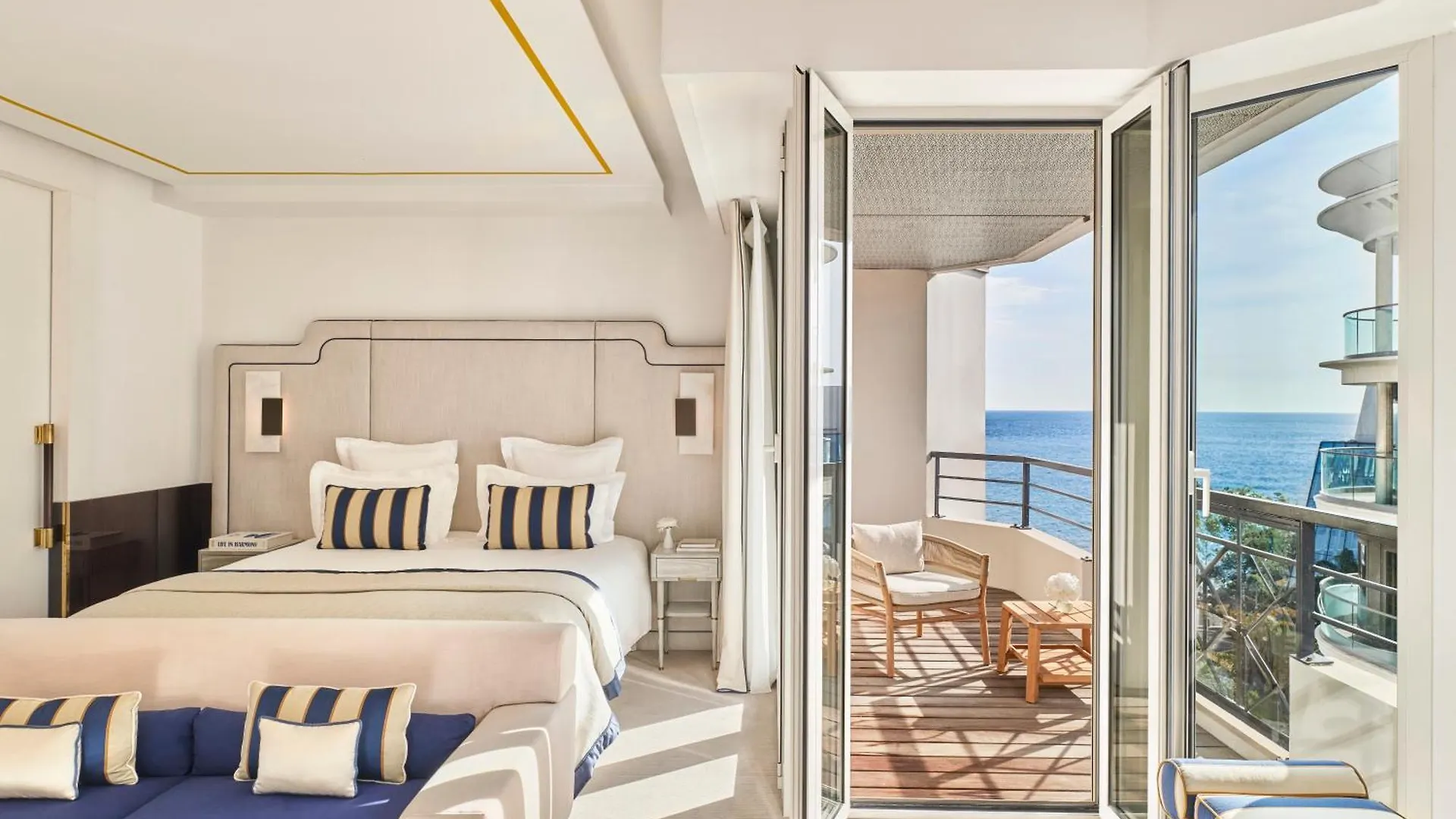 Hotel Barriere Le Majestic Cannes 5*,