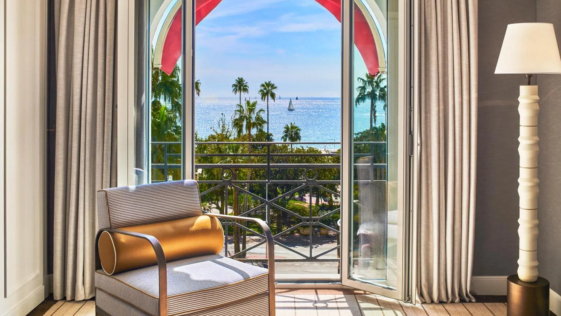 Hotel Barriere Le Majestic Κάννες