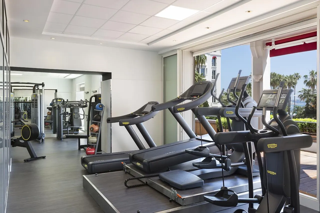 Hotel Barriere Le Majestic Cannes 5*,